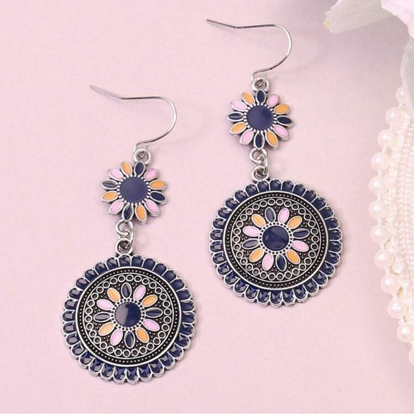 Jewelry - 🆕 Festival Drop Earrings NWT